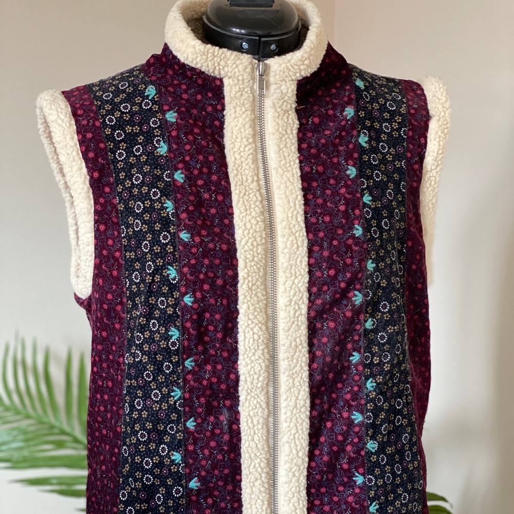 Kimchi & Blue Size Small Vest